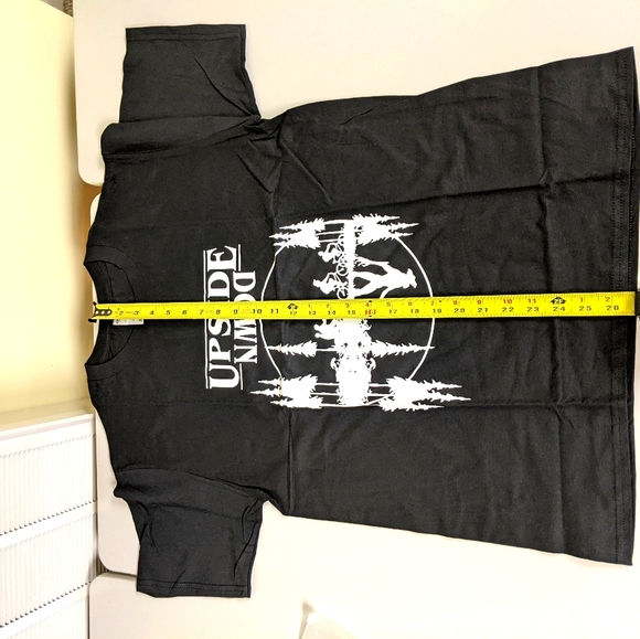 Stranger Things Upside Down T-shirt. M. - Picture 4 of 6